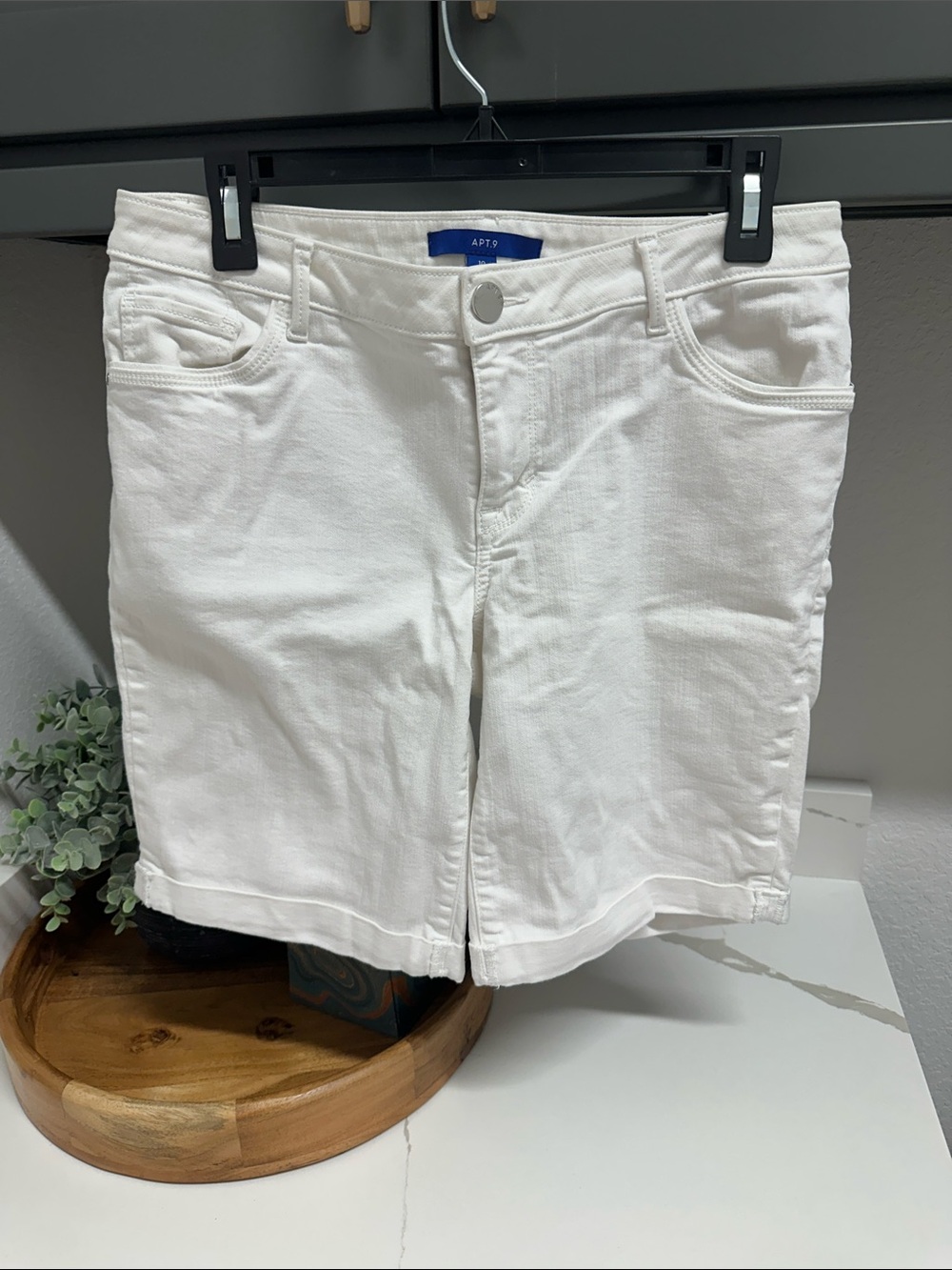 Apt. 9 White Women's Bermuda Denim Shorts